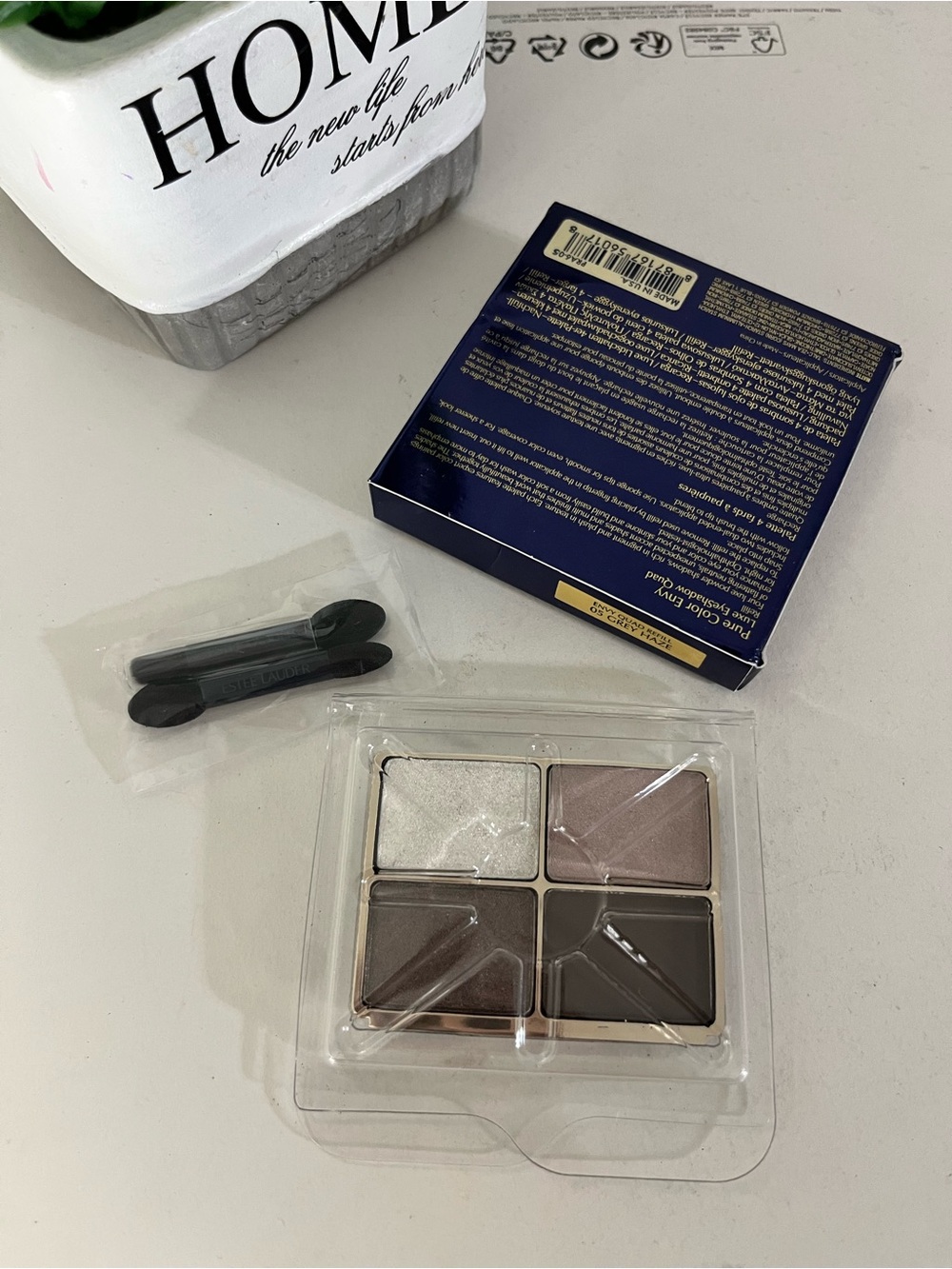 05 Grey Haze, Estée Lauder Pure Color Envy Luxe Eyeshadow Quad Refill, 0.21 OZ